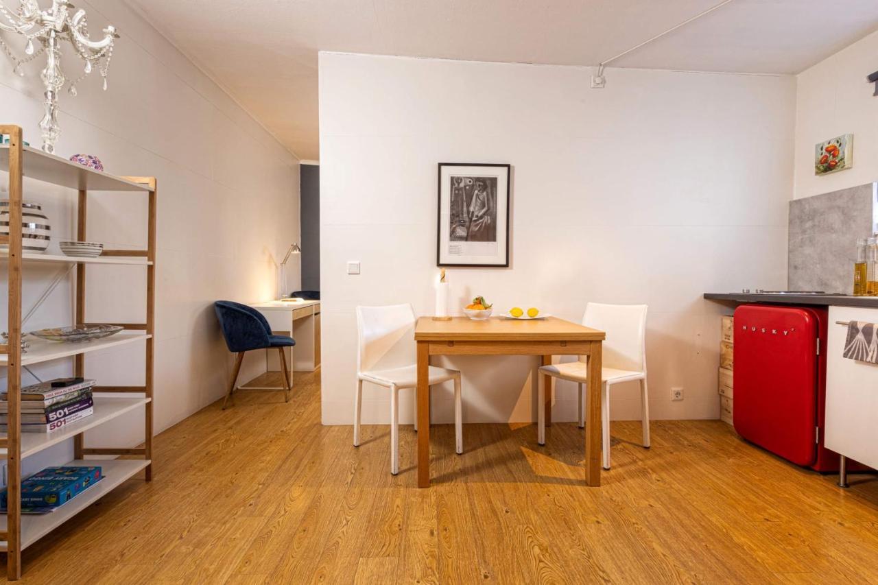 Апартаменты Downtown Sanctuary With Private Entrance Рейкьявик Экстерьер фото