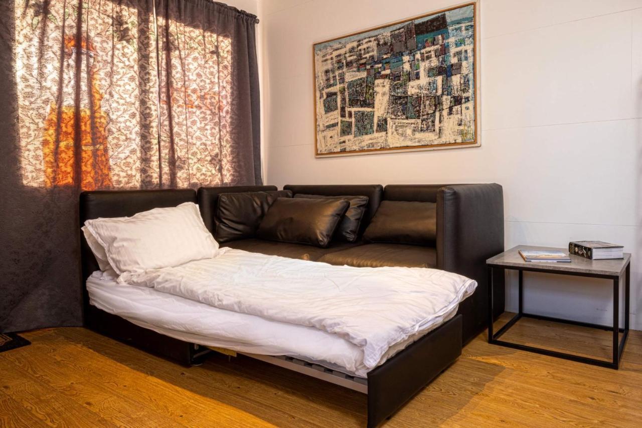 Апартаменты Downtown Sanctuary With Private Entrance Рейкьявик Экстерьер фото